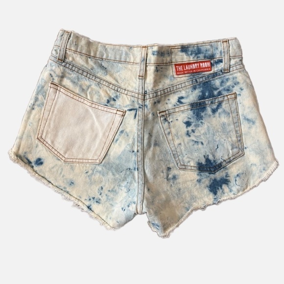 The Laundry Room Acid Washed CutOff Shorts Size 28 - Picture 2 of 12